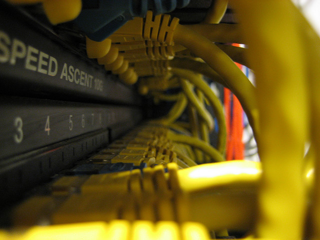 Network patch panel